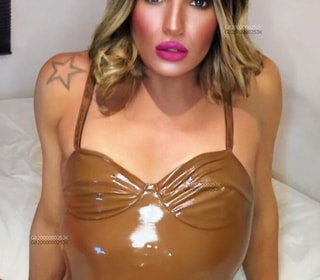 Escort Júlia Tandara in United Kingdom , London - Europe