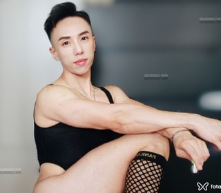 escort Maxxxpeach