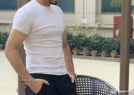 Acompanhante Rayan - Cabeçalho