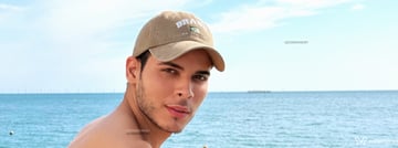 HUGO XXL Acompanhante HUGO XXL - Cabeçalho
