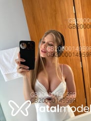 Escort Elisabeth in Roghudi, Italy - Europe